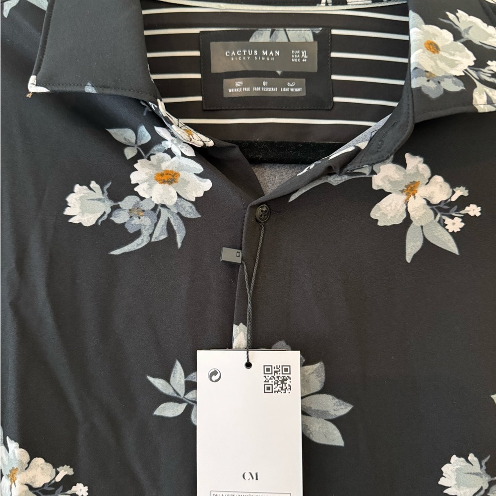 Men’s casual/dress button down shirt